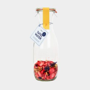 Pineut tafelwater: Aardbei jasmijn en korenbloem