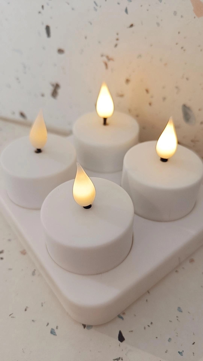 Räder: Set 4 oplaadbare theelichtjes