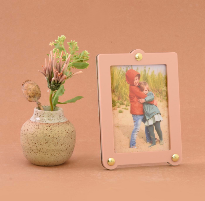 Harm & Elke: Fotokader: Desk small