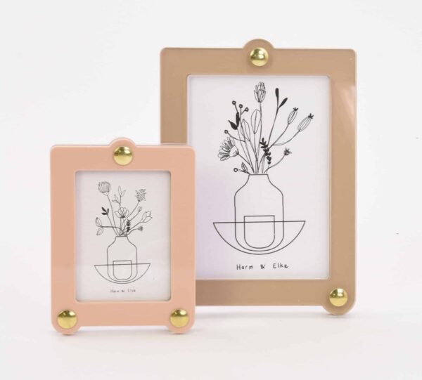 Harm & Elke: Fotokader: Desk small