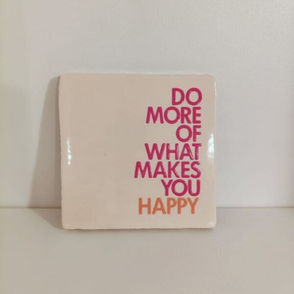 Keramieken tegeltje: 'Do more' crème/roze