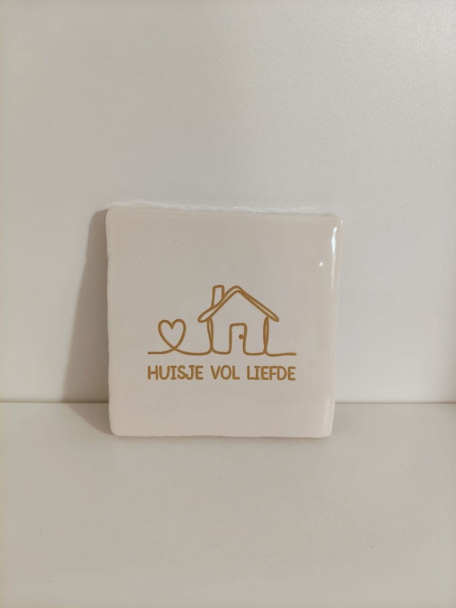 Keramieken tegeltje: 'Huisje vol liefde' (nieuw) Crème/goud