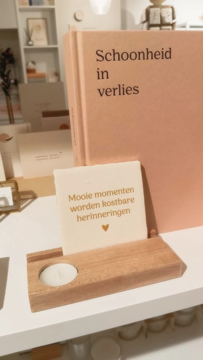 Keramieken tegeltje: 'Kostbare herinneringen' Crème/goud