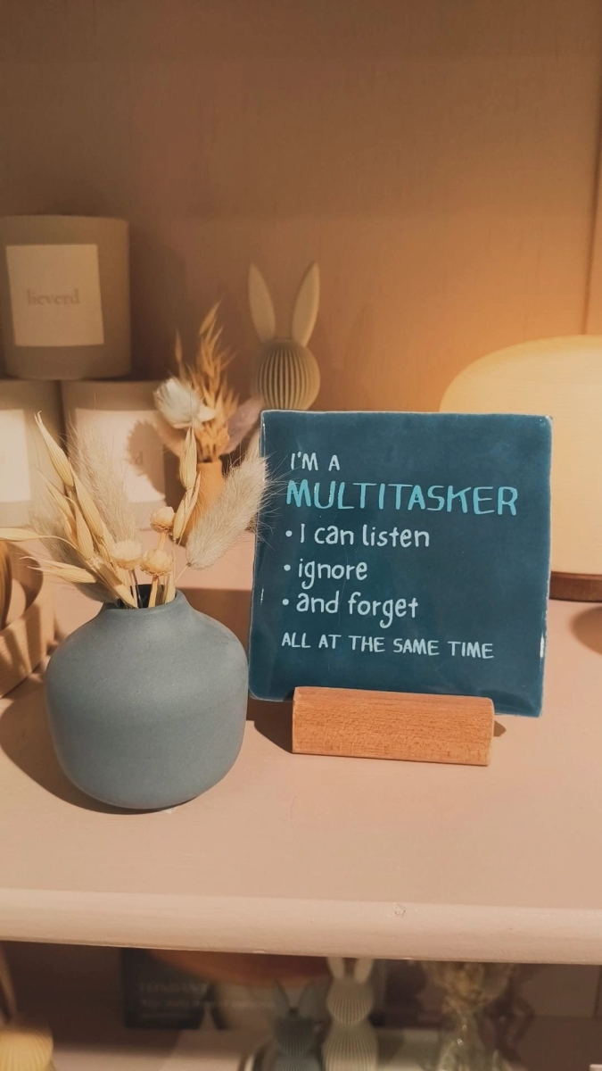 Keramieken tegeltje: 'Multitasker' Blauw/turquoise