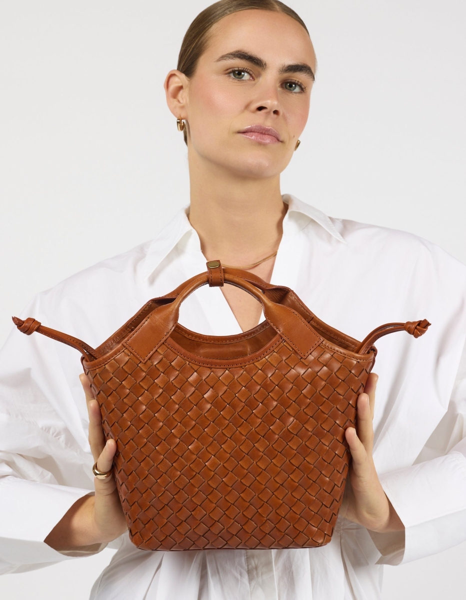 OMyBag: 'Mara' Midi cognac geweven leder