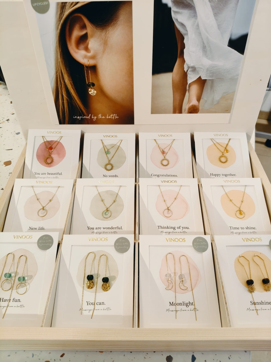 Vinoos: Wine Jewellery: Dubbele ketting 'Cheers to you'