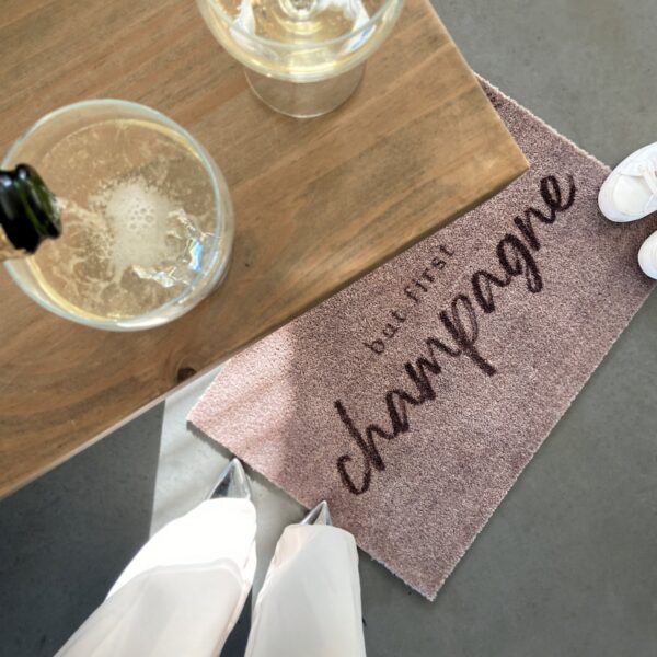 Mad About Mats: 'Yaya': But first champagne