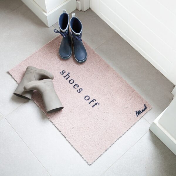 Mad About Mats: 'Anouk': Shoes off