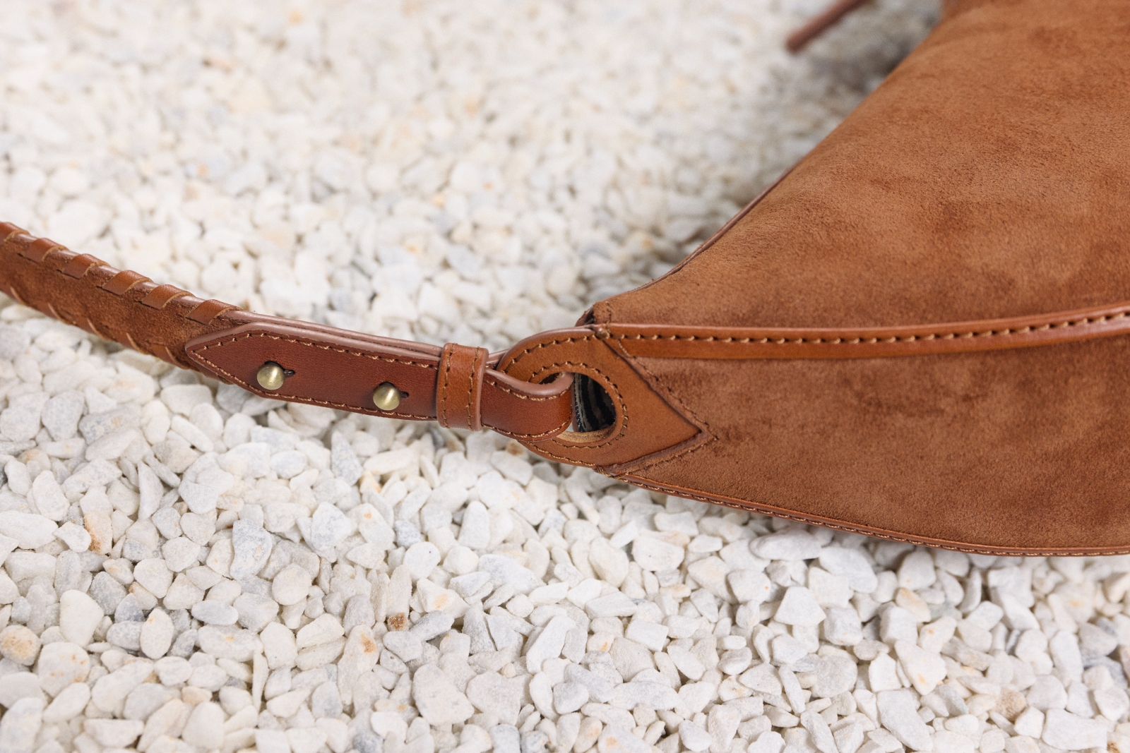 OMyBag: 'Leo' midi cognac suède
