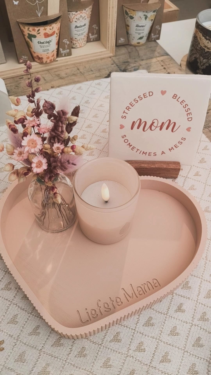 Keramieken tegeltje: 'Mom stressed blessed' crème/nude