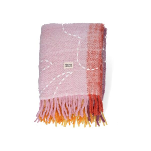 Return to sender: Plaid met beborduurde bloemen roze