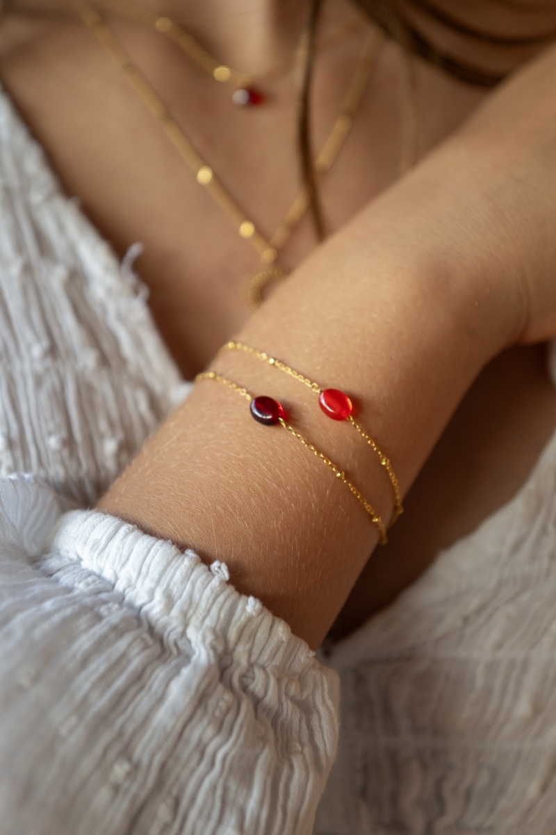 Vinoos: Armbandje 'Gentle power' donker rood