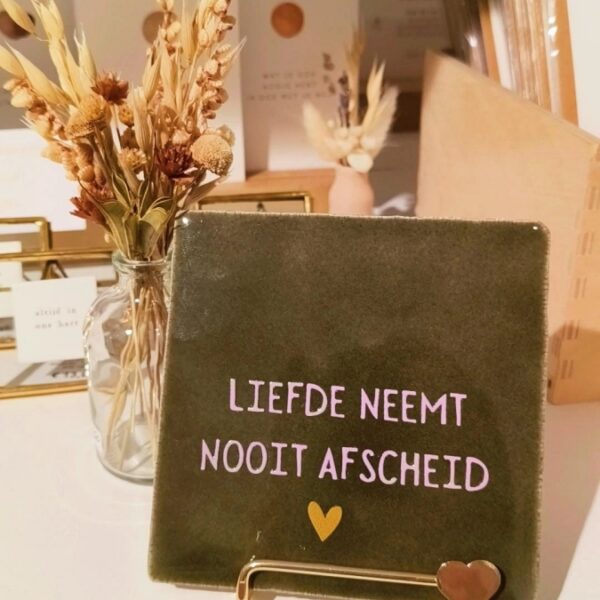Gouden standaard voor keramieken tegeltje: Hartje